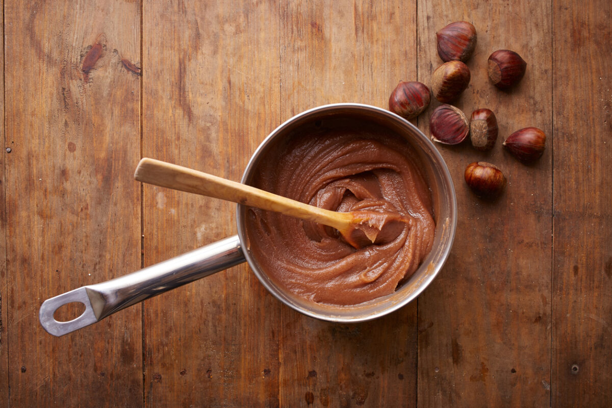 Prepariamo i necci, con la farina di castagne