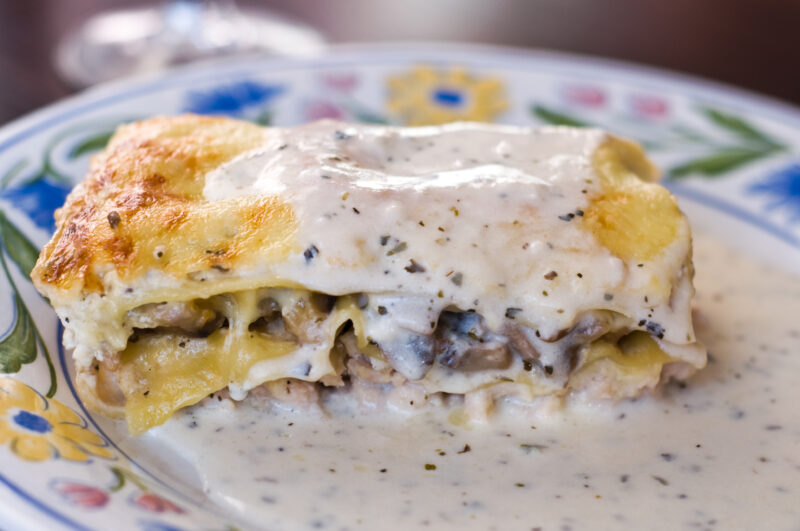 Lasagne vegan al ragù di seitan e funghi porcini