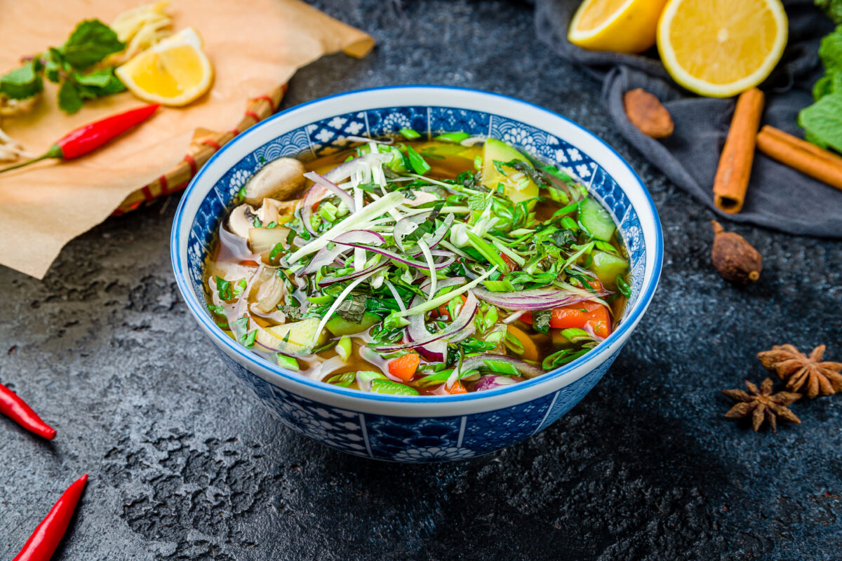 Pho con tofu alle spezie piccanti