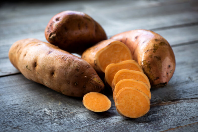 Rotolo di carota e patata dolce con miglio