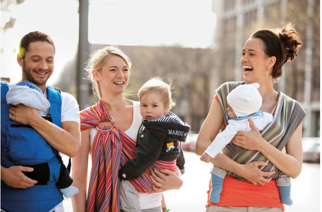 Babywearing: “Frontemondo” o “Fronte…insieme”?