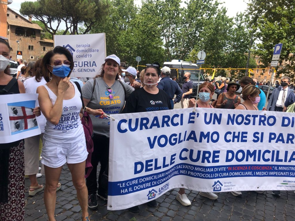 Cure domiciliari Covid: consegnate 30mila firme al ministero della Salute