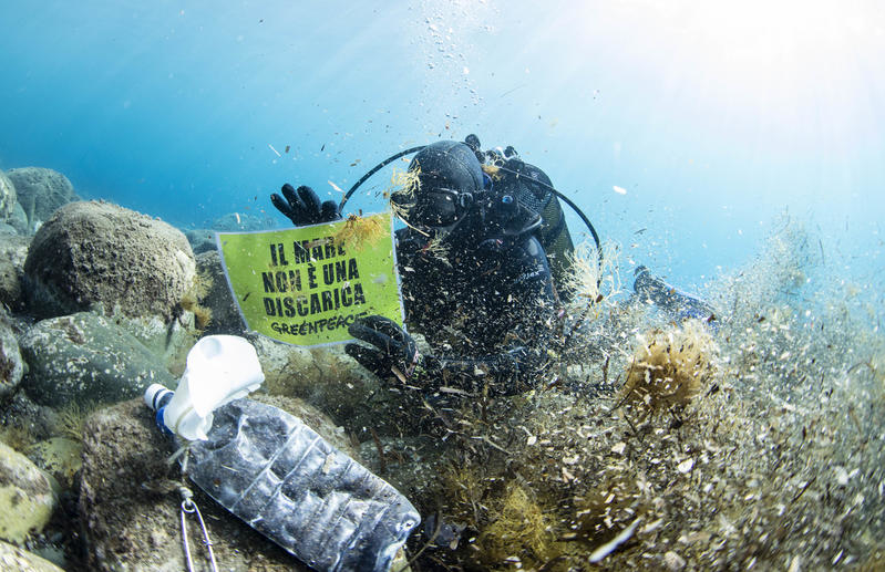 “Difendiamo il mare”: parte il tour del Tirreno di Greenpeace