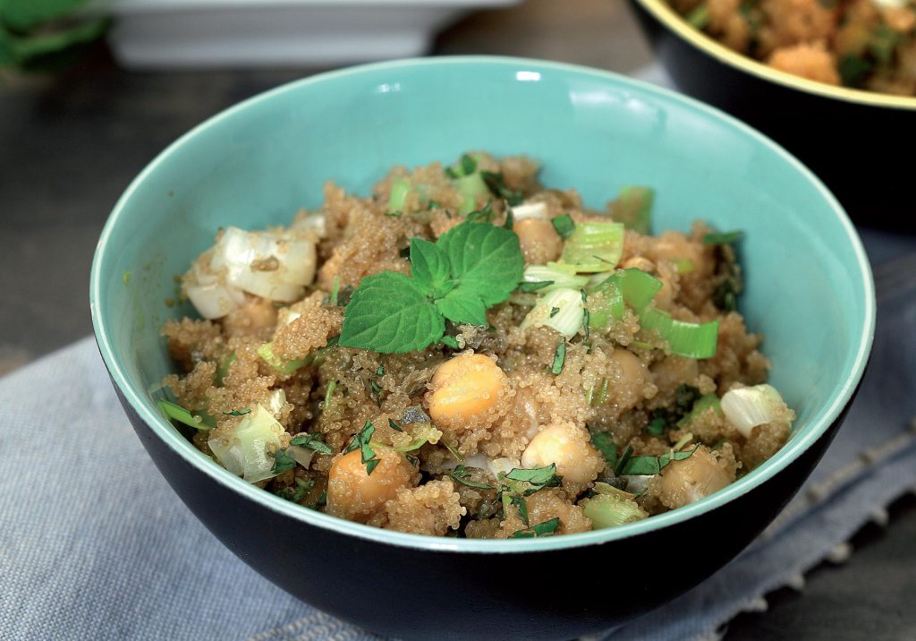 Insalata di amaranto, porri, capperi e ceci