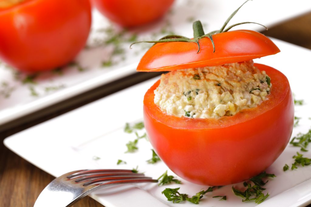 Insalata di riso nei pomodori