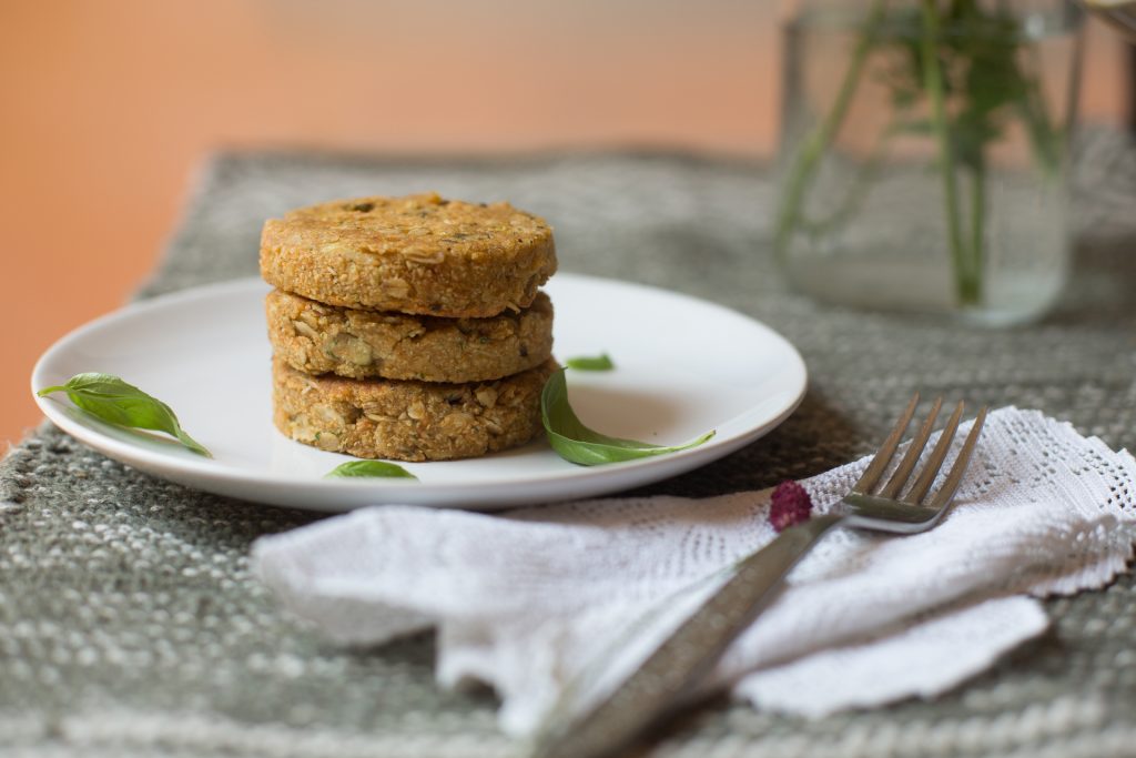 Mini burger di zucca, patate e fiocchi di avena