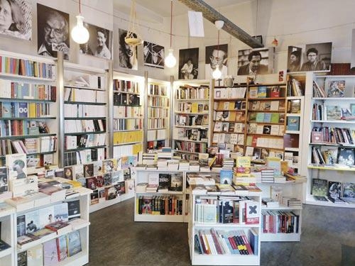 #NonUnLibroQualunque. La libreria come luogo di incontro