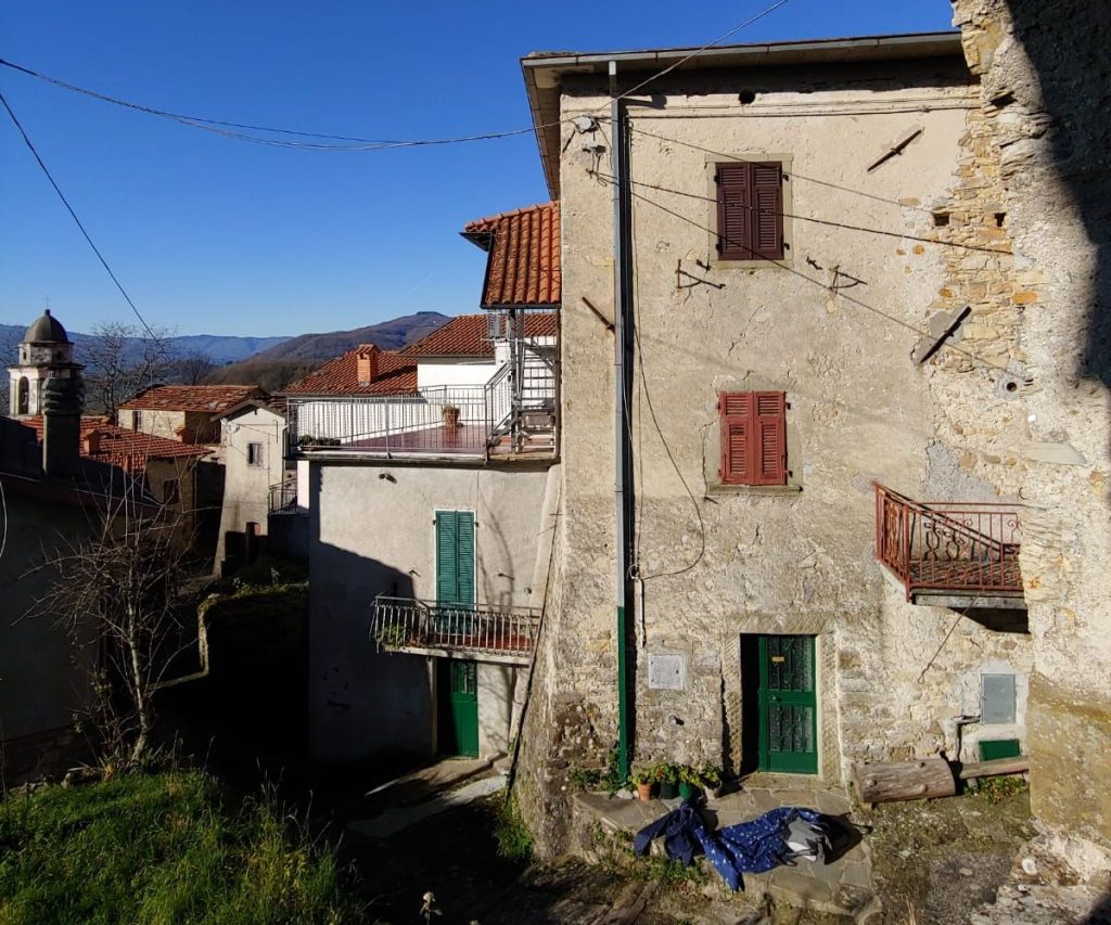 Rivive un borgo in Lunigiana