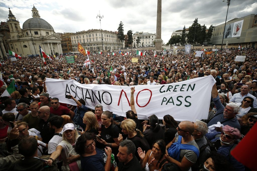 Stretta del Viminale sulle manifestazioni no green pass