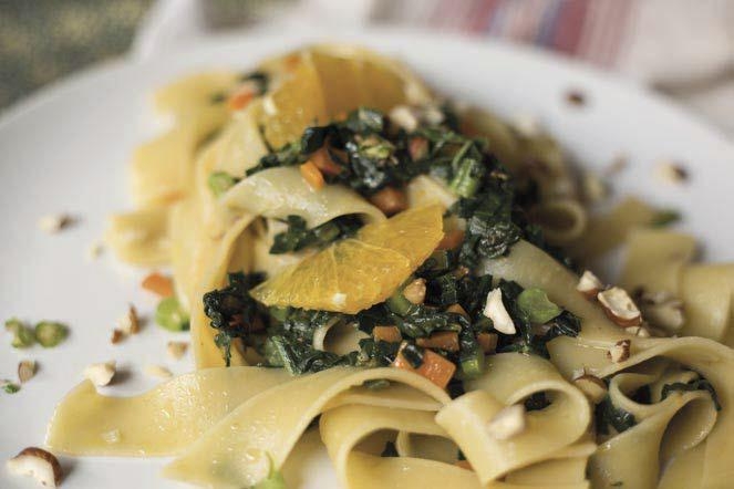 Tagliatelle con ragù vegetale al profumo di arancio