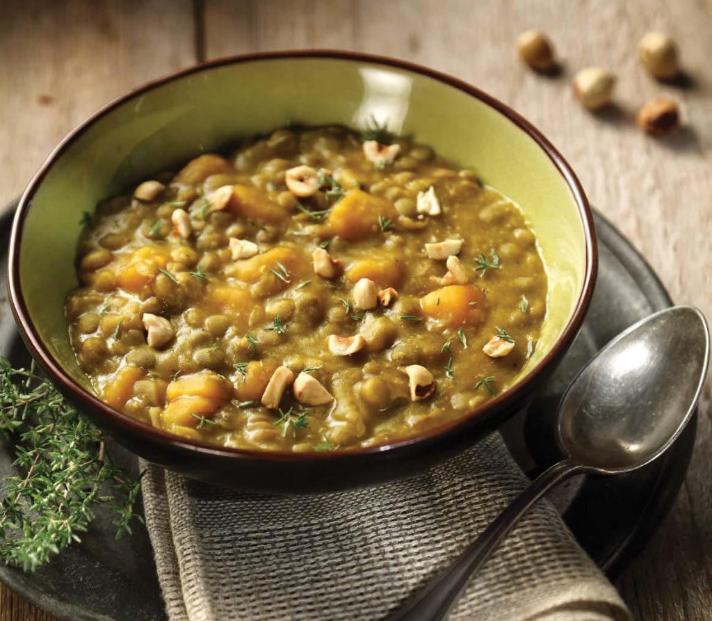 Zuppa speziata di lenticchie e zucca