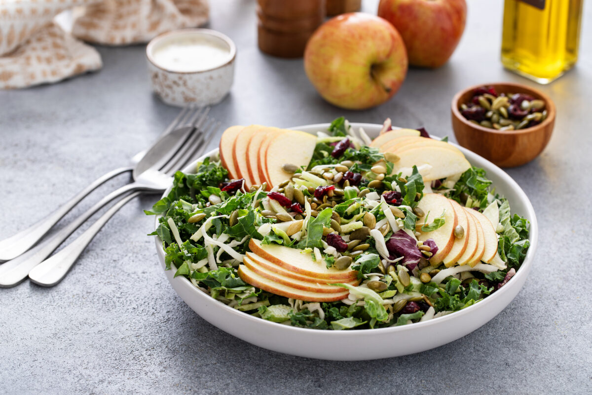 Prepariamo una gustosa insalata autunnale